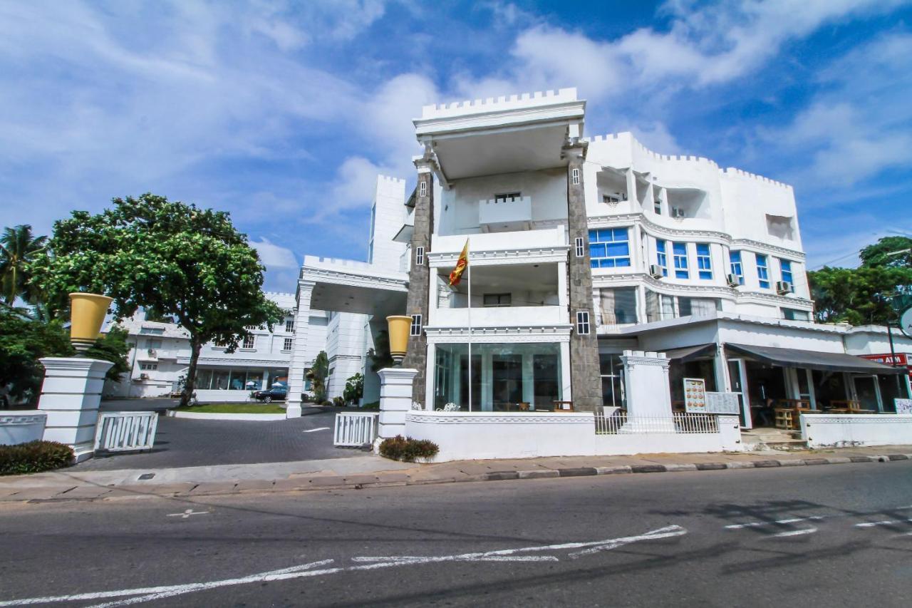 The Kings Bay Hotel Ettukala Exterior photo